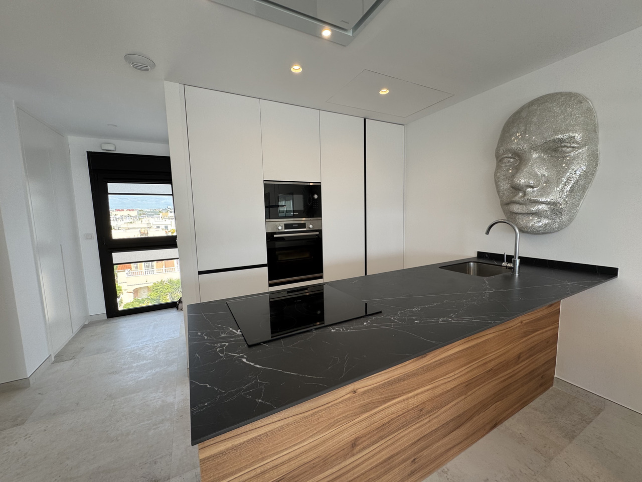 0aeaed05f7e557c62de5_xlarge