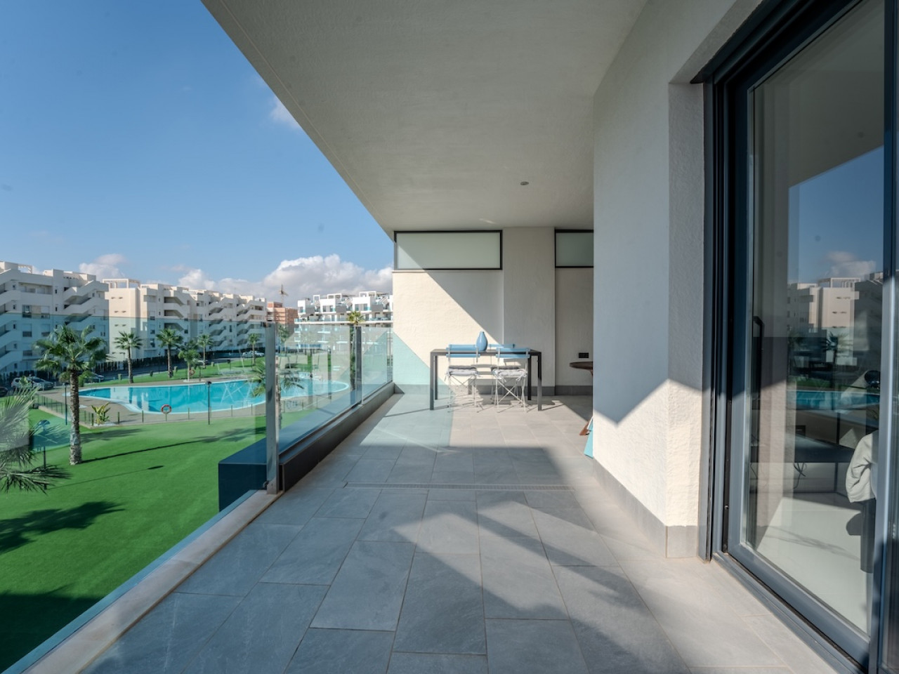 1280_960___18003-rev_d_3