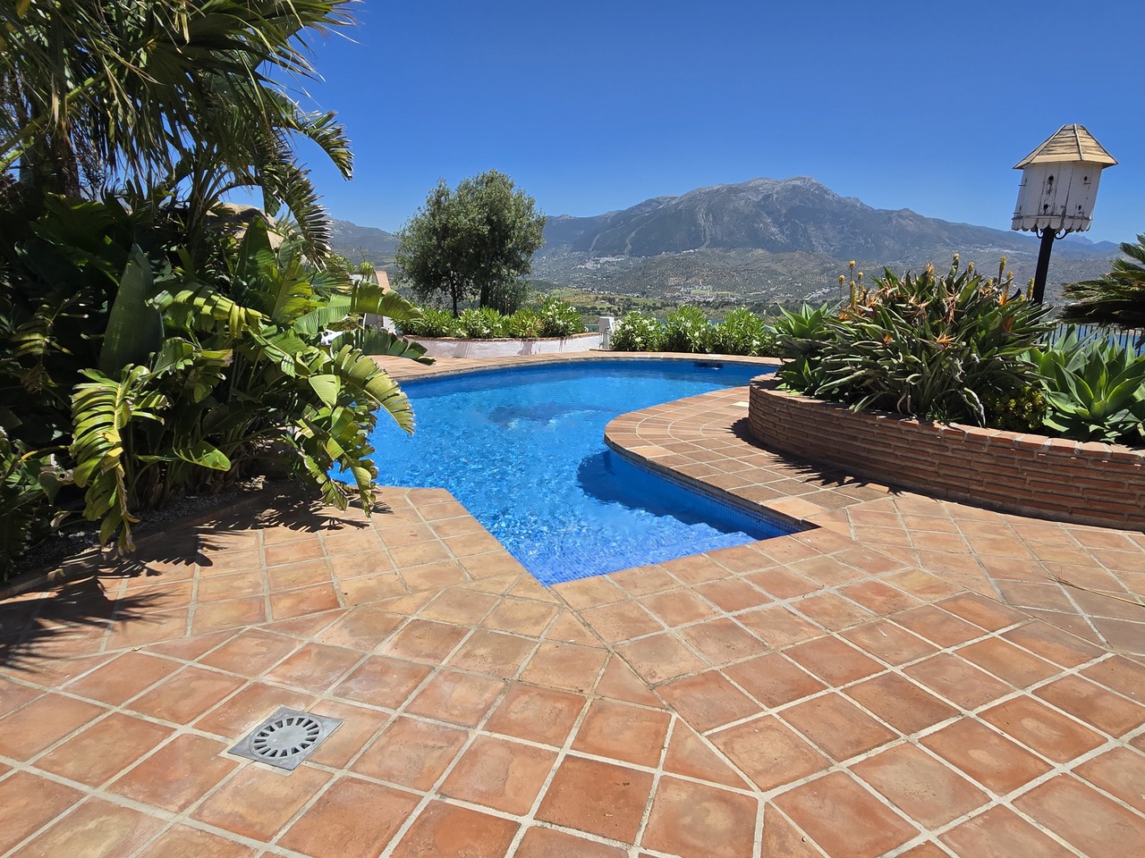 1362-villa-for-sale-in-vinuela-47181-large