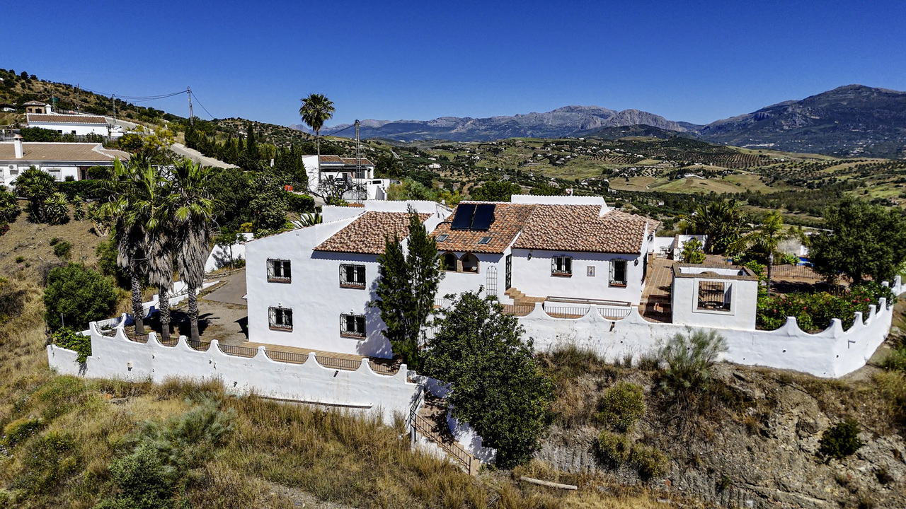 1362-villa-for-sale-in-vinuela-47292-large