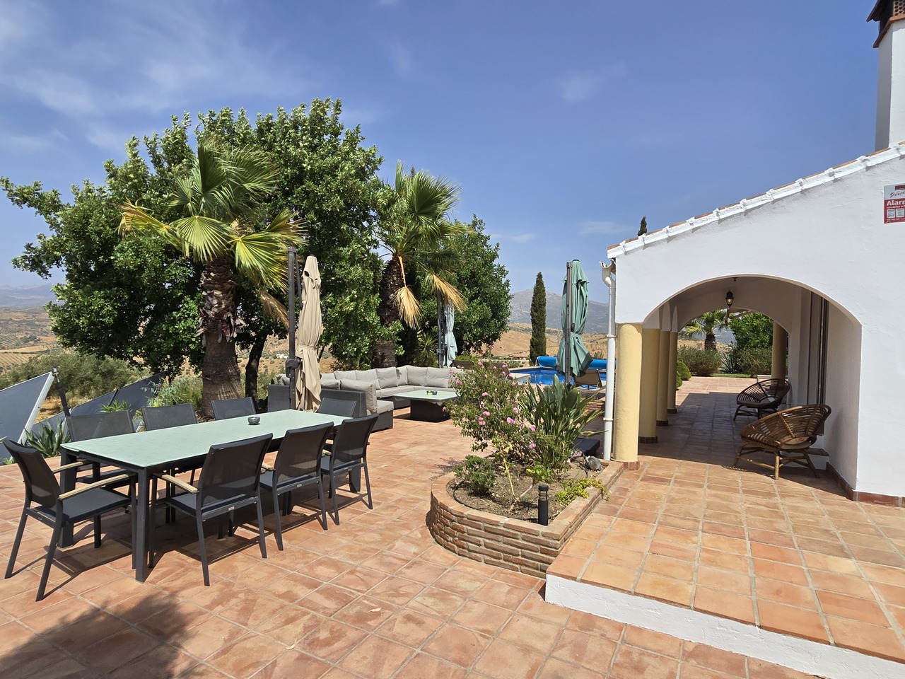 1382-villa-for-sale-in-vinuela-48651-large
