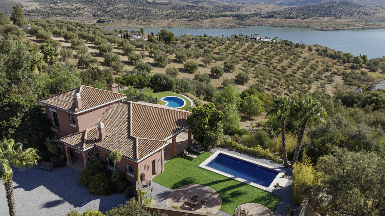 1388-villa-for-sale-in-vinuela-49530-large