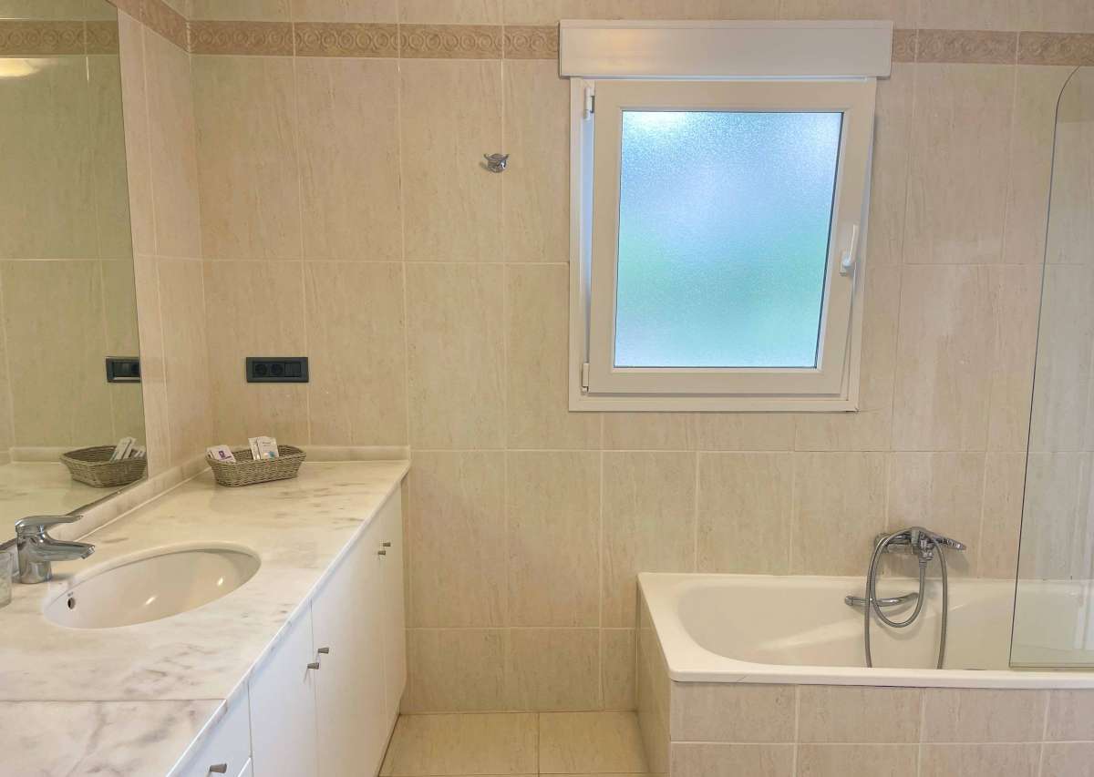 20240206124352000000_CAsa-Blanca-43