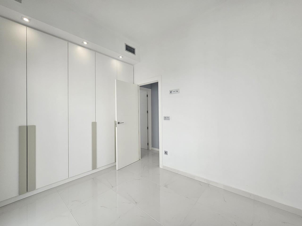 20250807_123913_xlarge