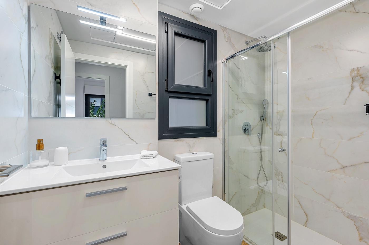 2201_o_1j7jt78bt168deevj41rfojer1i