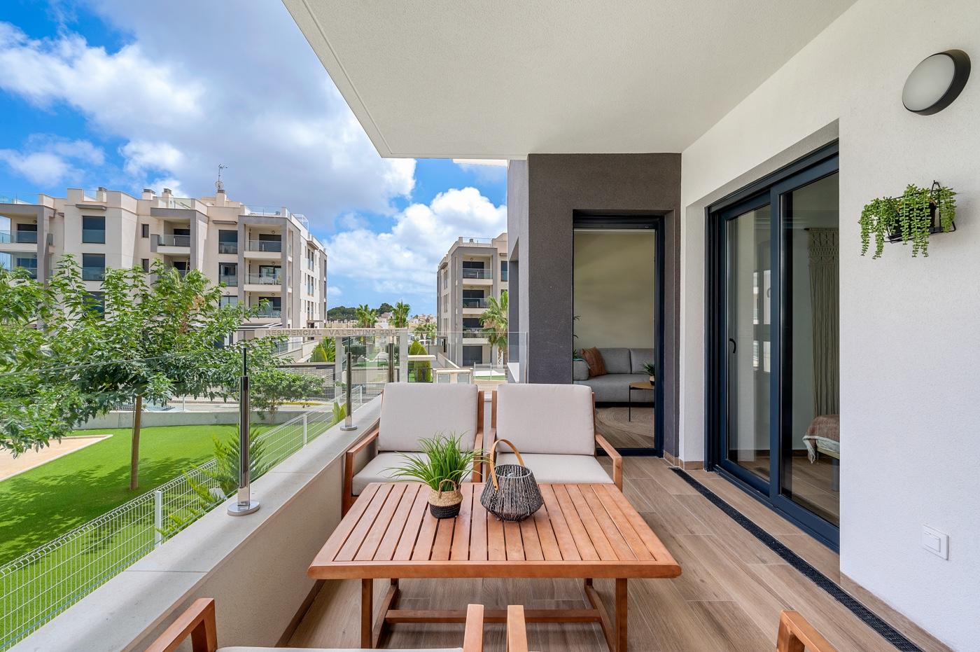 2201_o_1j7jt78bt7of1126reg12k0143k25