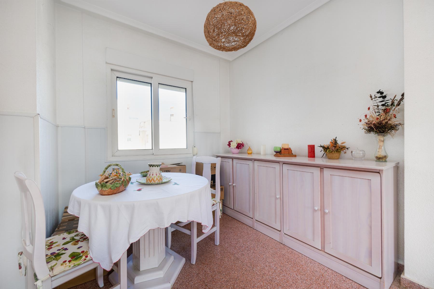 2203_o_1j80ma32m18cf17bb1iqc1g9v1uo02a