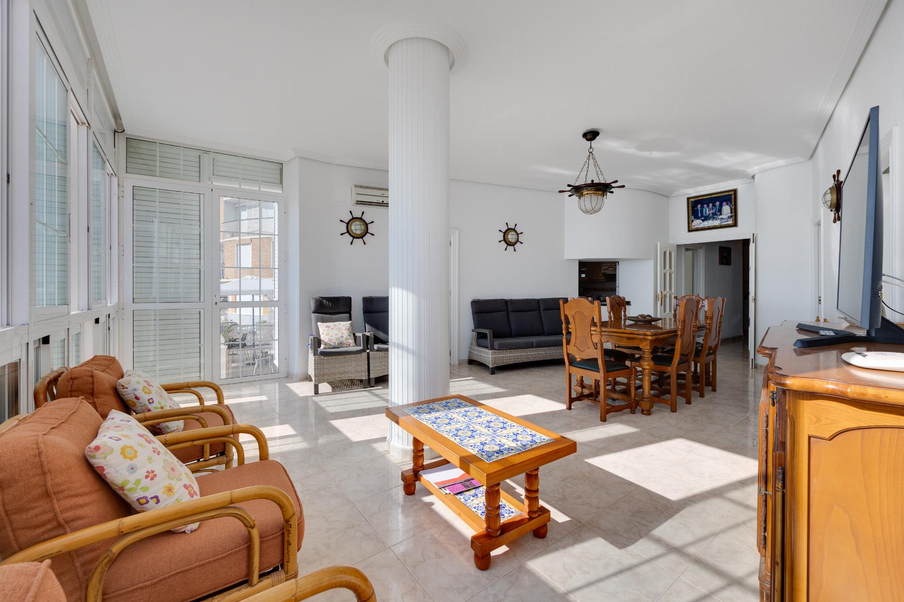 2204_o_1j83a77cs6ej1b1g3mbnqk1ai1p