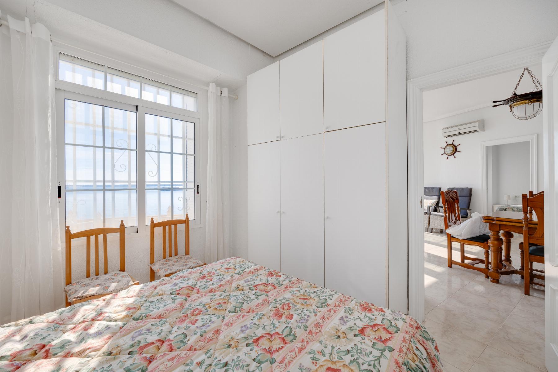 2204_o_1j83a77ctps2afs173b138m19tt1u