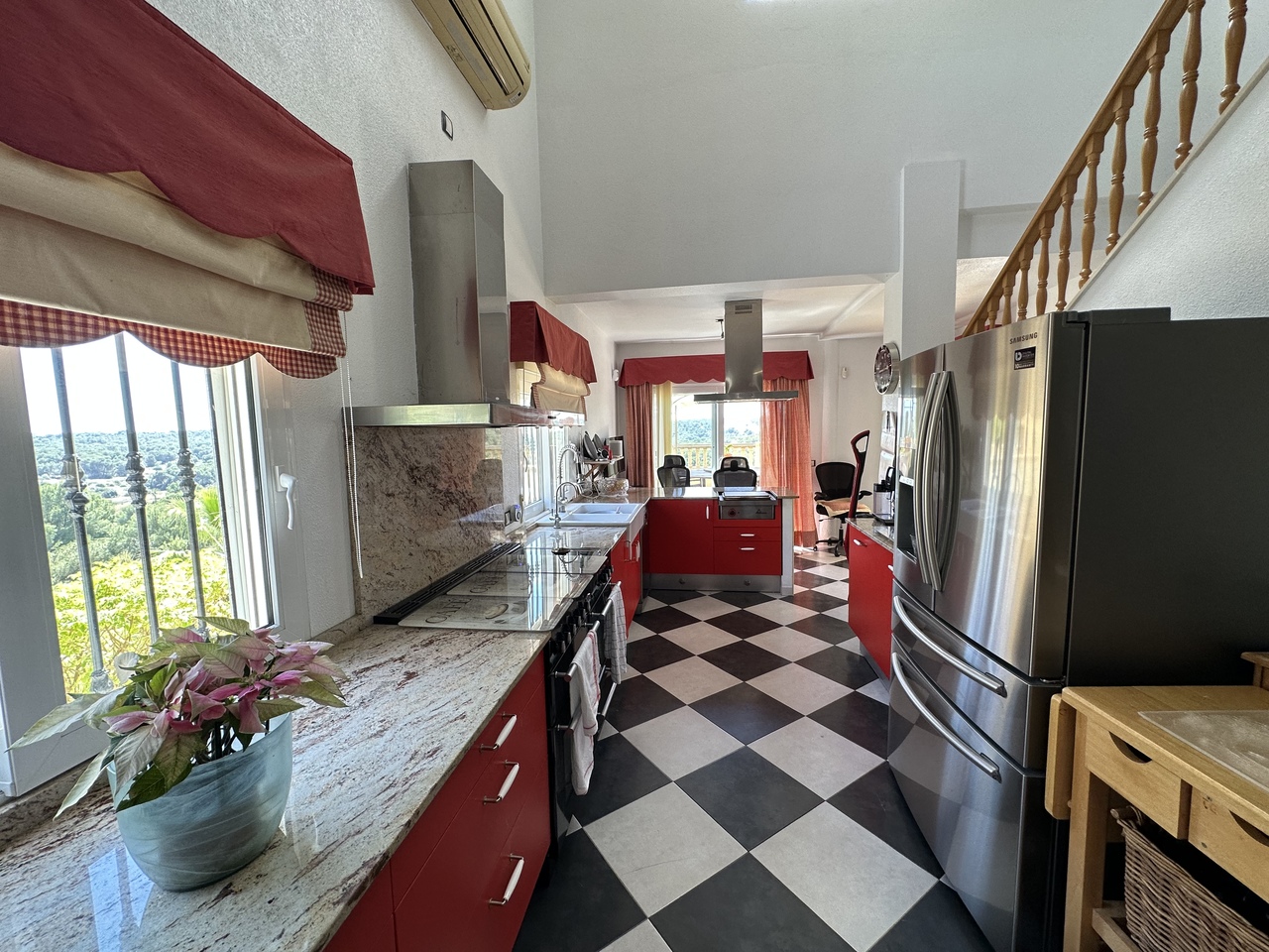 81ce0831e0ee0f49634b_xlarge