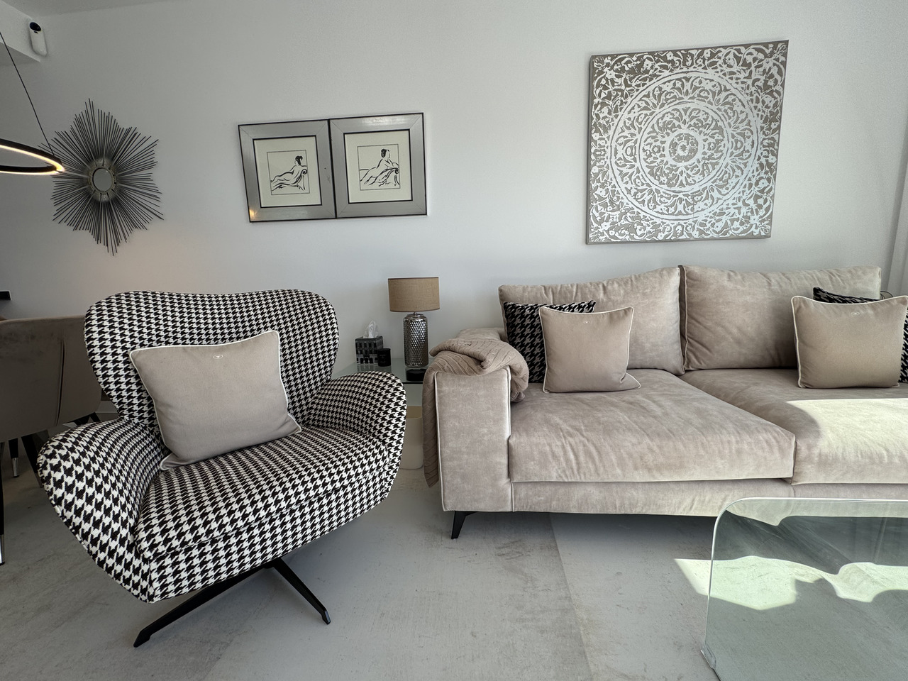 943b263266f97b42c227_xlarge