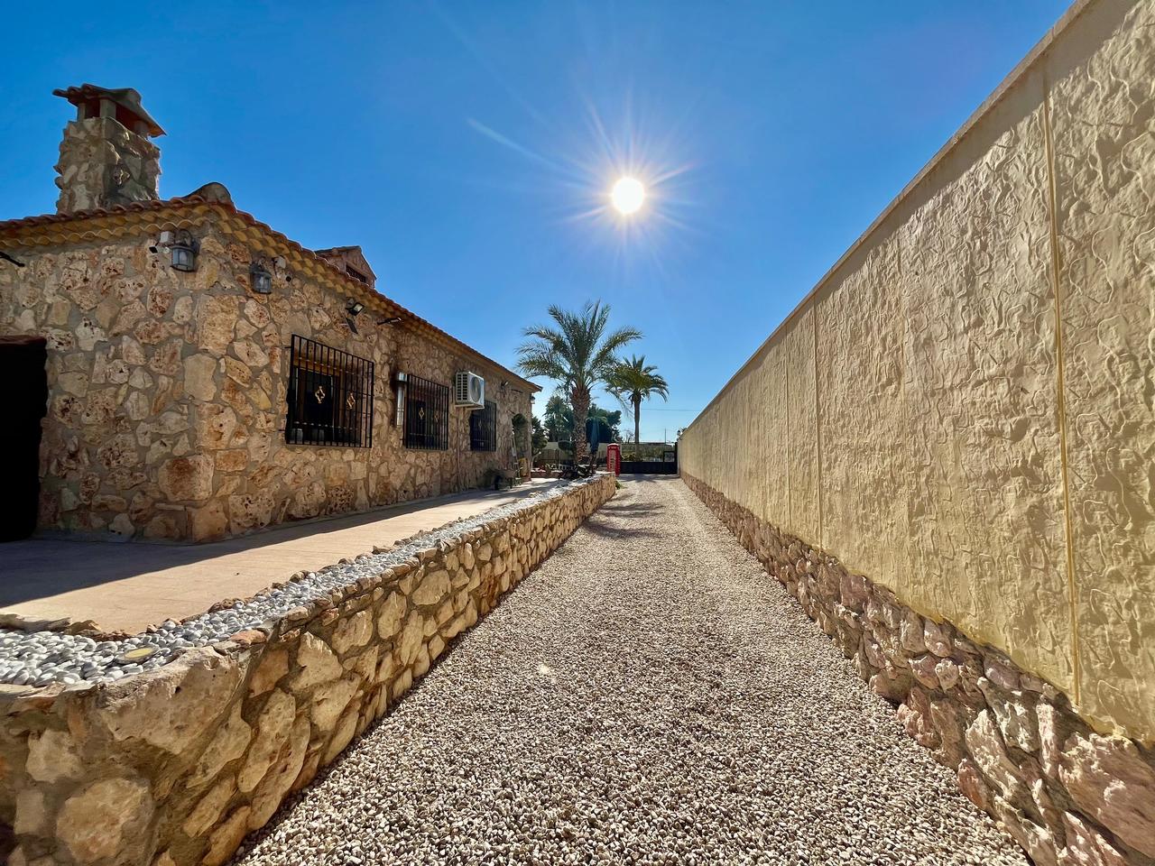 Imagen_de_WhatsApp_2025-01-16_a_las_12.01.23_9af37b6e_xlarge