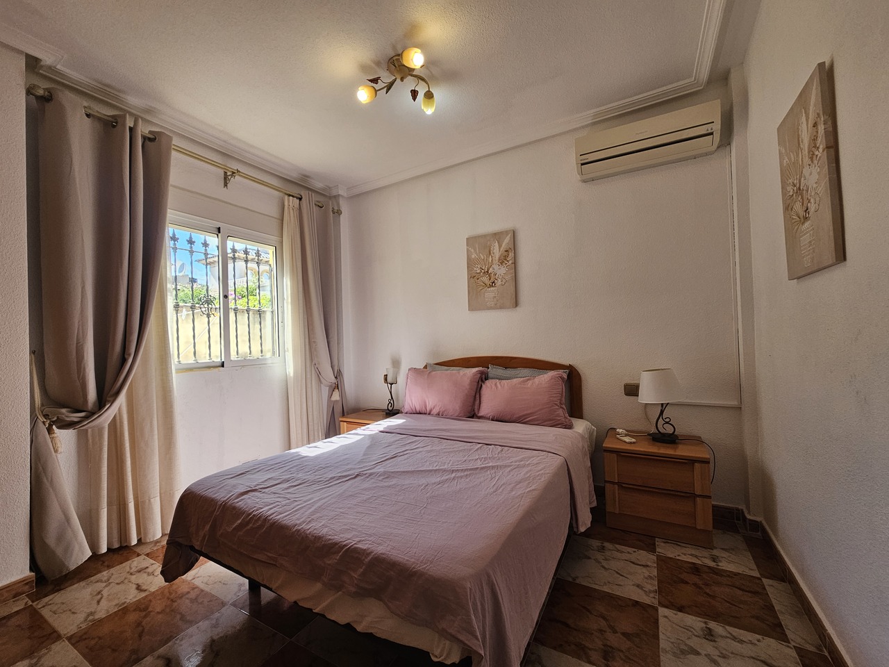 af643de5e7f6d6a2e759_xlarge