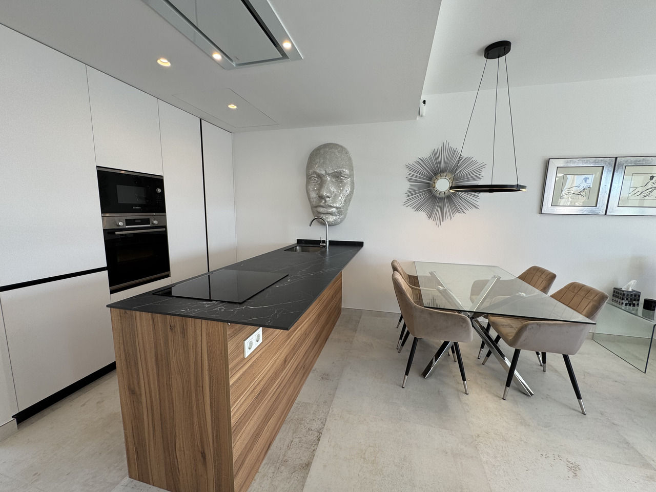 d73928277b6f4a822f8b_xlarge