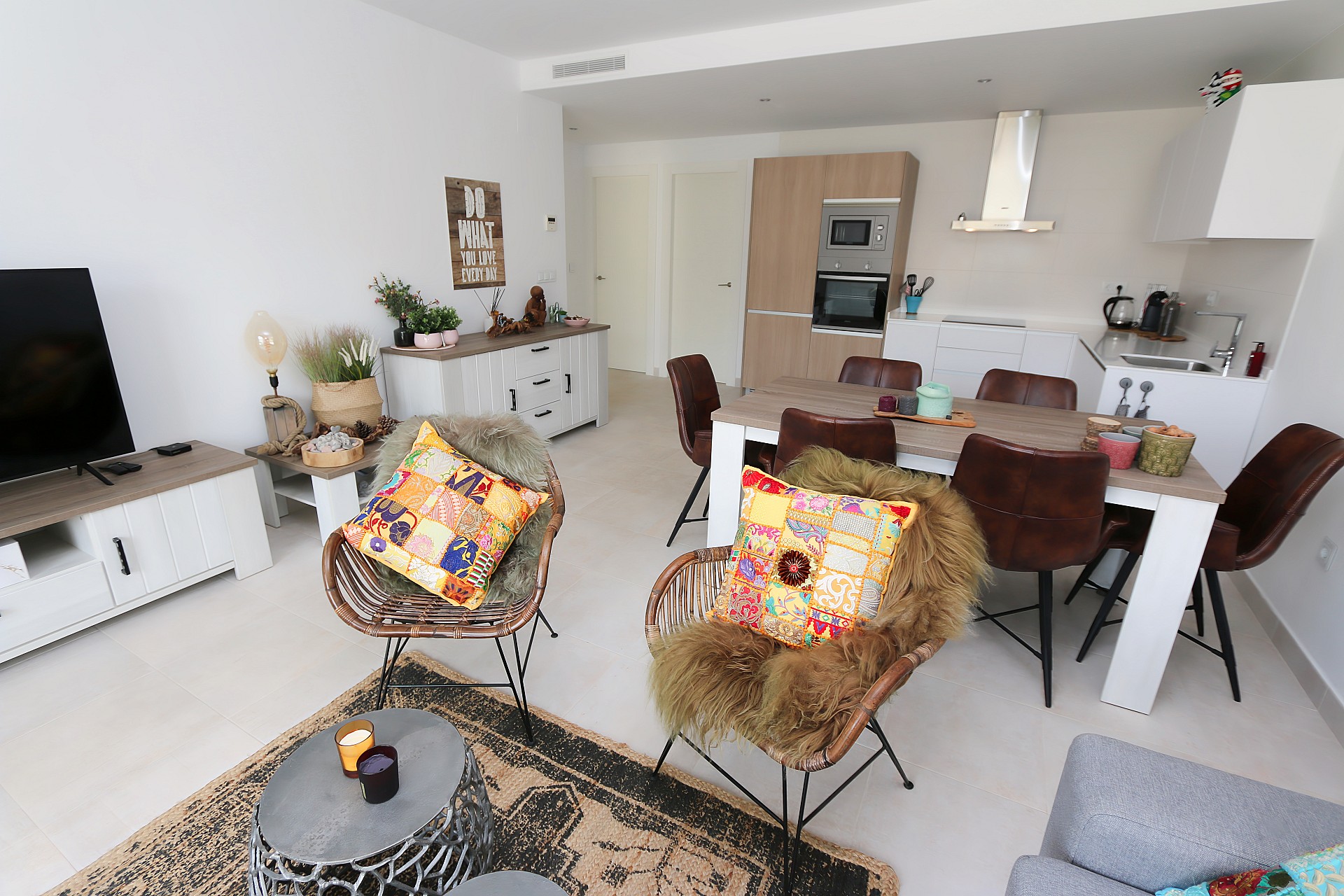 g_rodyaeuvucw6ujxc2204