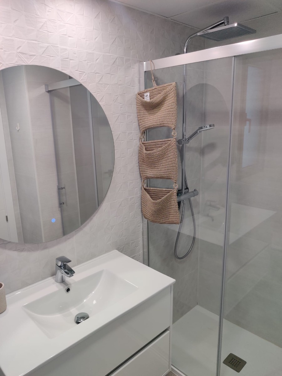 o_1h4gcrb5rgul1famarbettal93e