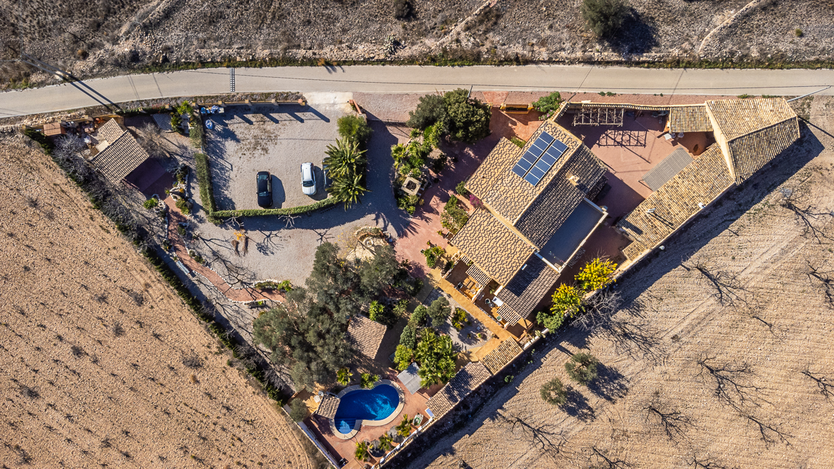 o_1igj7e5c21b6l1fnv6ci1hms18bj42