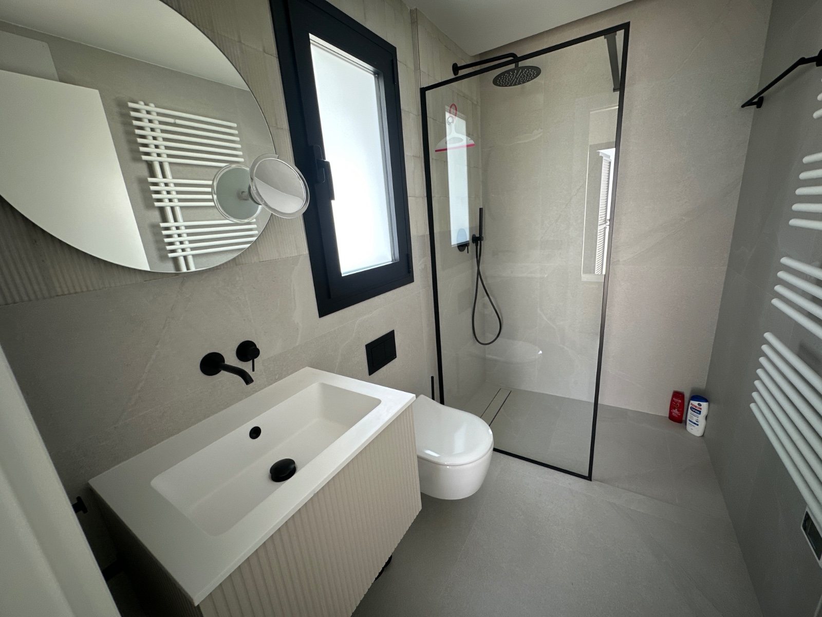 o_1ij0rmvd0iarg201ruhntpvuv26