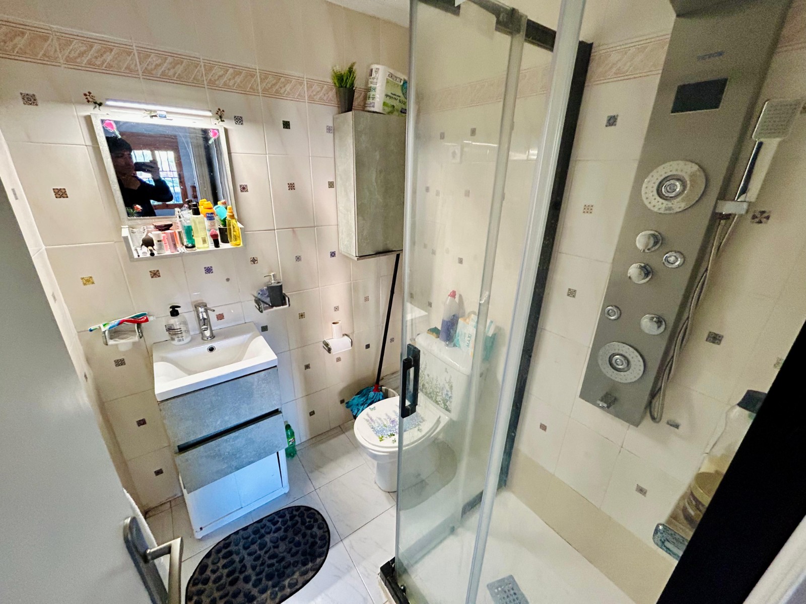 o_1ijanmv1n1aee1tpe18m3at211483f