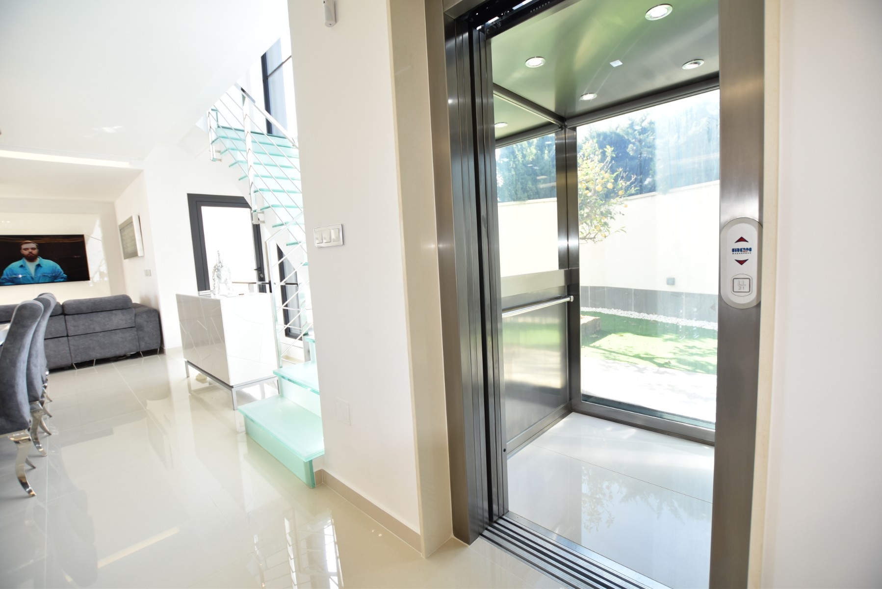 o_1ijsnc9tn1sn1hjbu6qbea14nu63