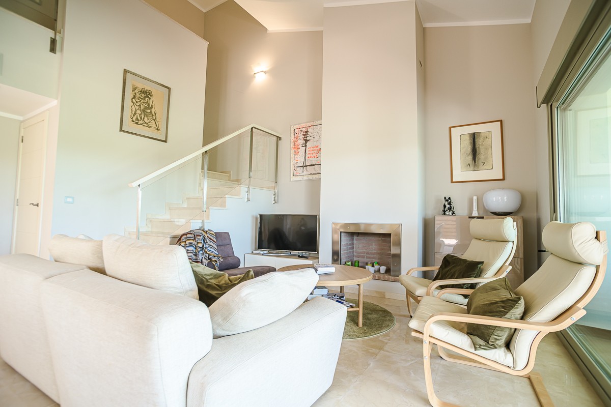 o_1is8ik1qe1mtgmus23oiqf16kn3k