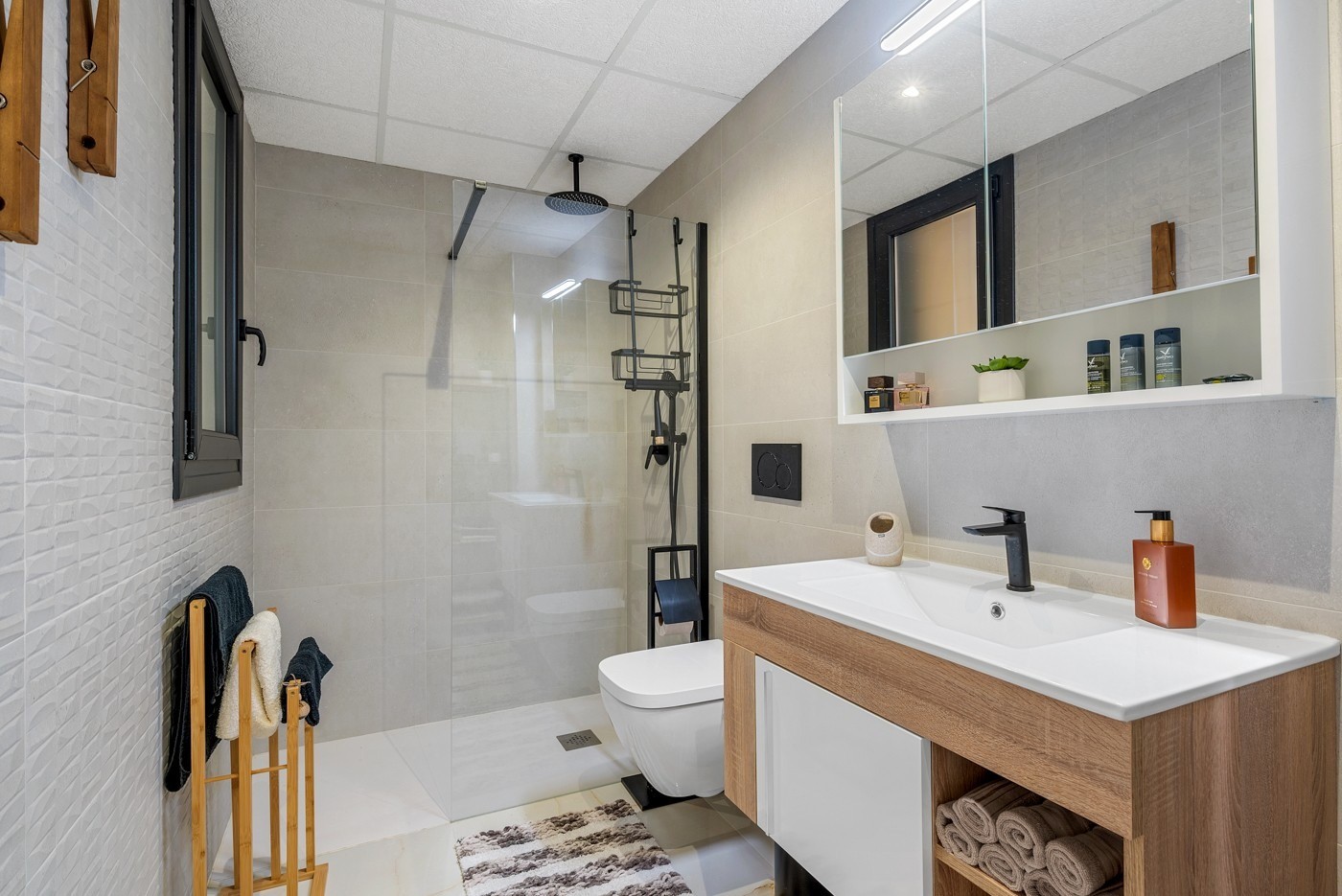 o_1itk5lb1eao3tl1uih11oc1ai035