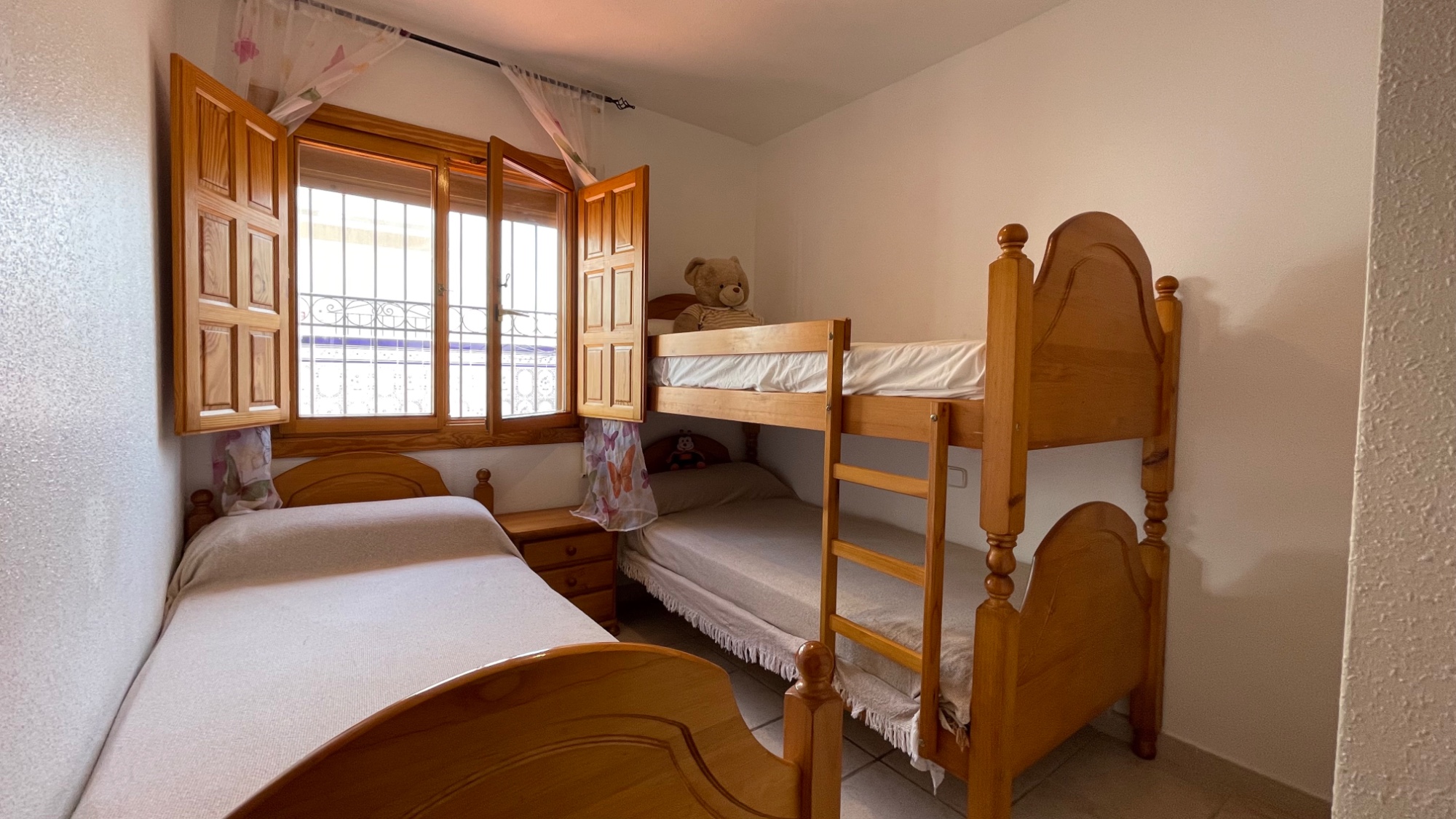 o_1iu3n55fb1mm21dot1av91nqd10593b