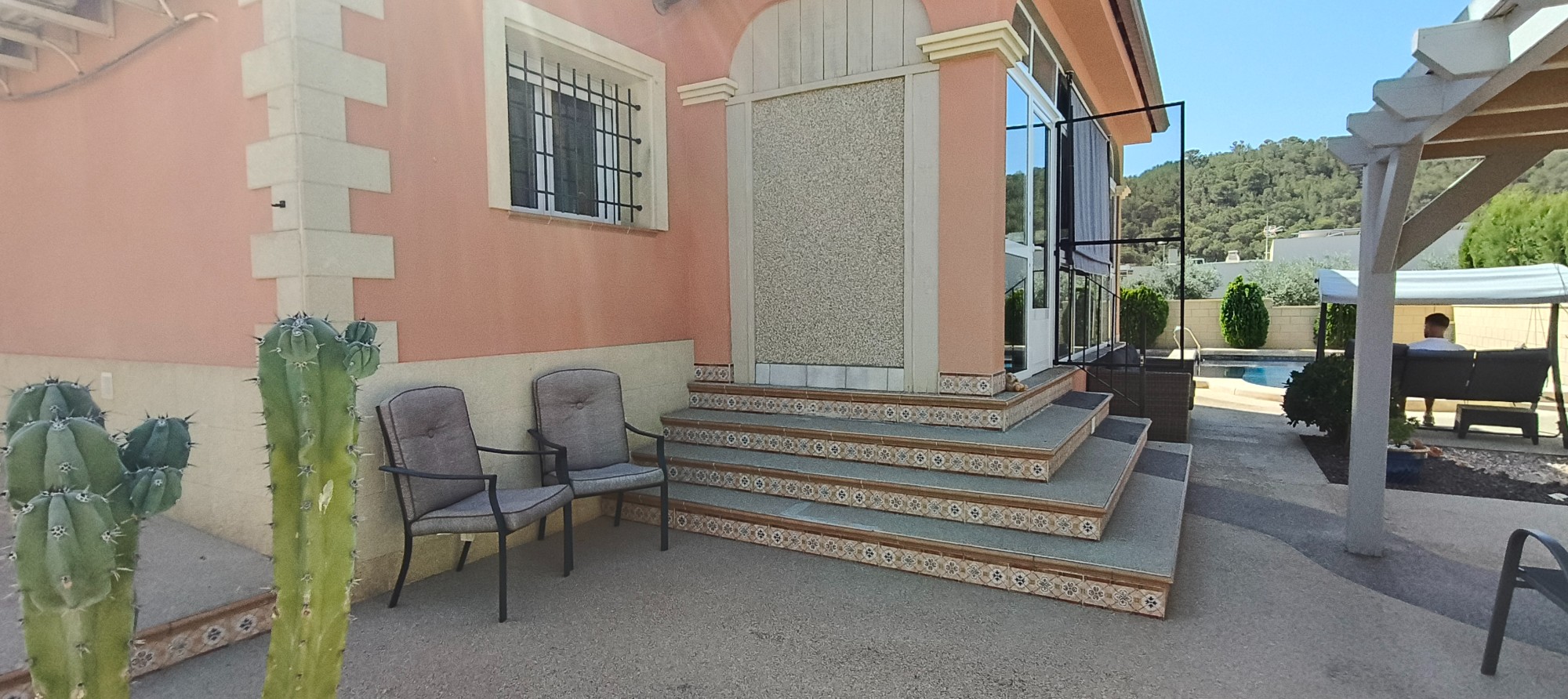 o_1j195qjvuiddn2t7s5pvojv2e