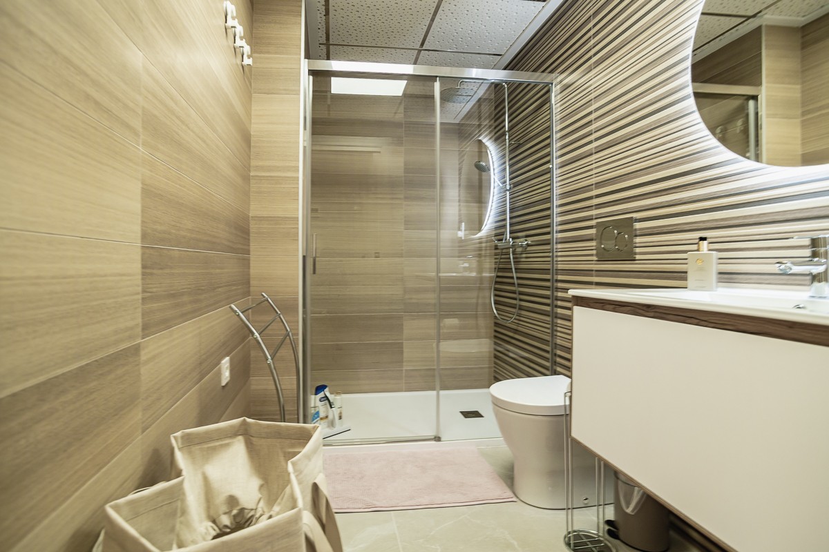 o_1j1ql94c31alh1dc1t4d1log1dv62h