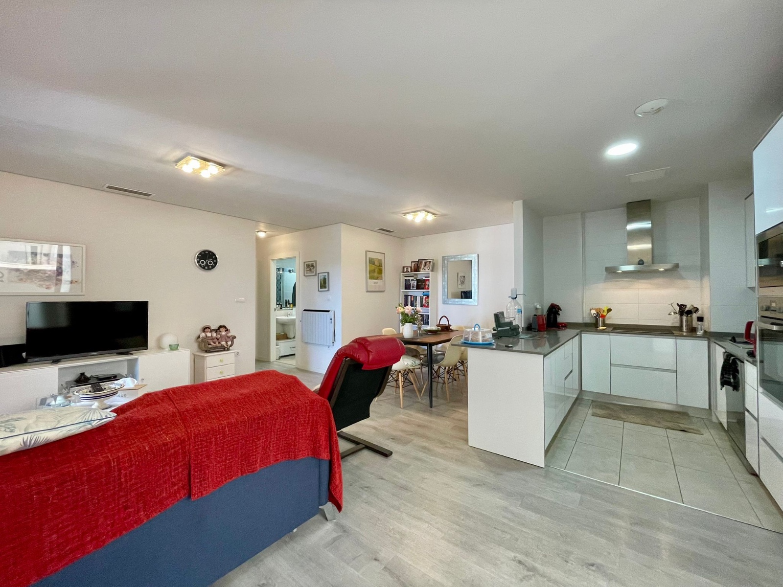 o_1j4se1g1v1sd71a0go52cmb7m324