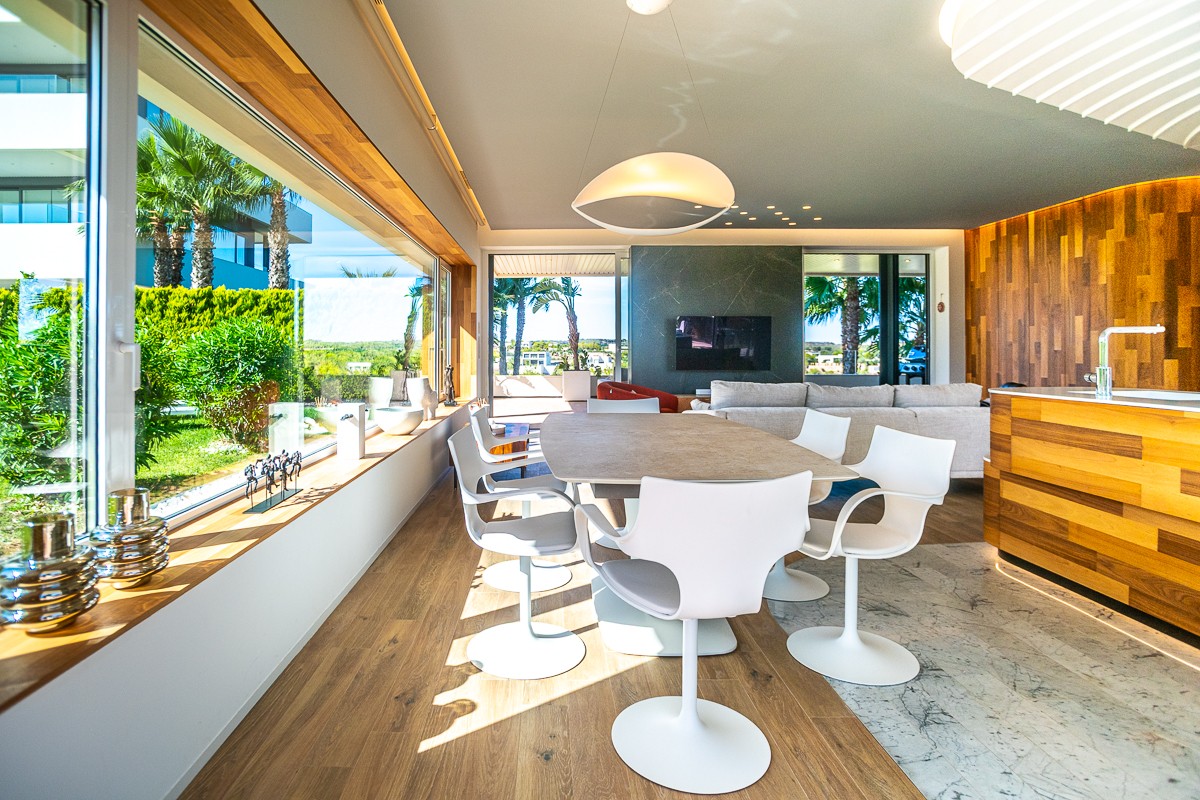 o_1j51ggkgq1b11dc81d395t11u2k58