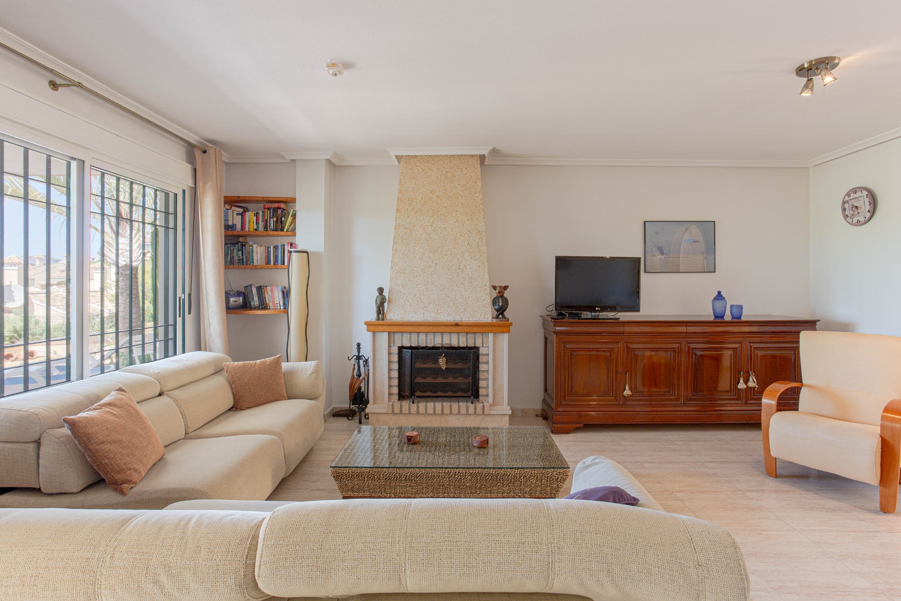 o_1j56unkd8n7b1e1v1hhk10fm6j02d