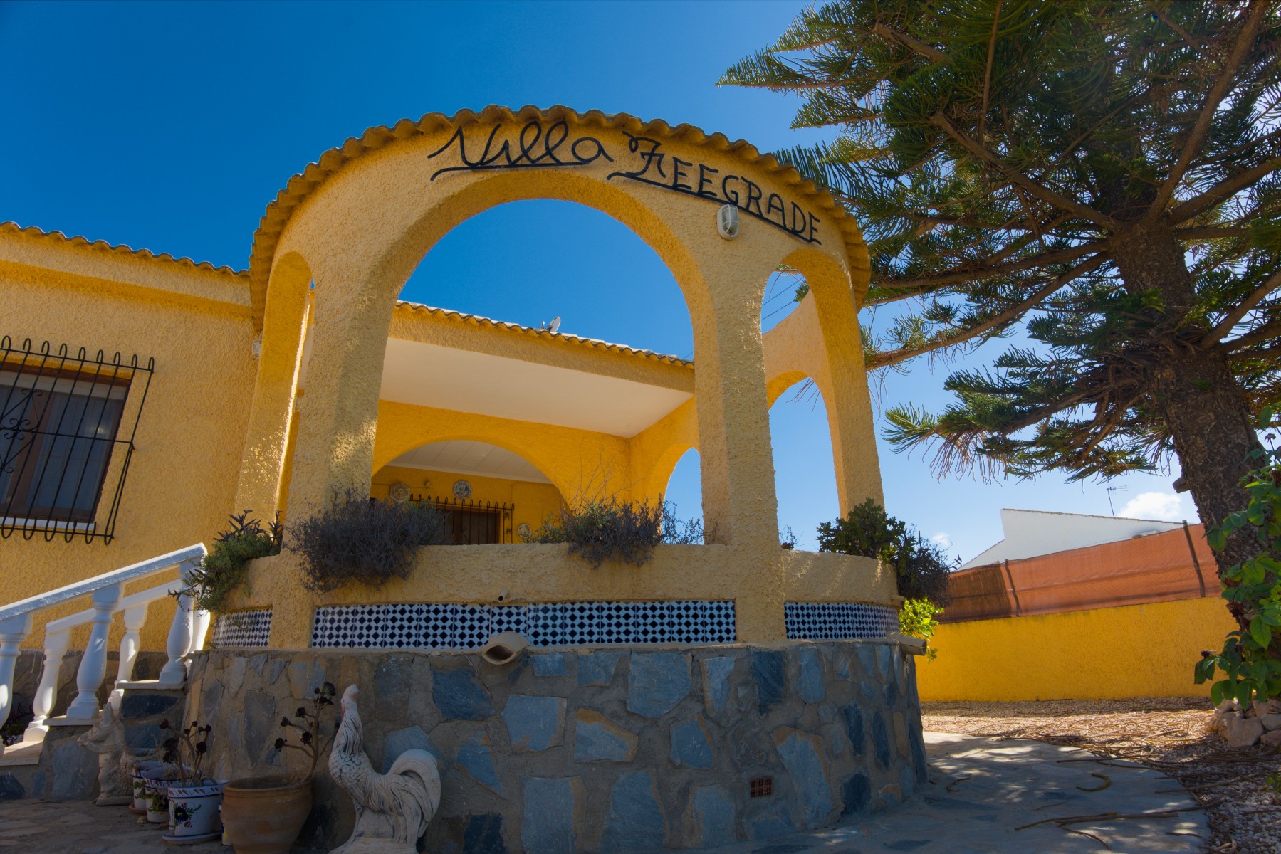 o_1j5bfv1mu1hqm17jjj4tv3q7e83c