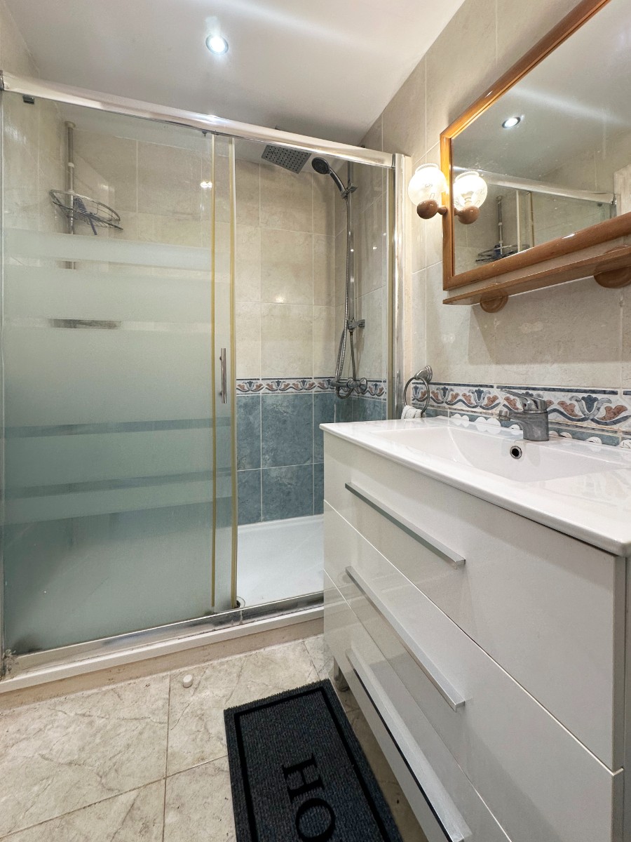 o_1j5p0odn9tuibn91v1bajtbt92j