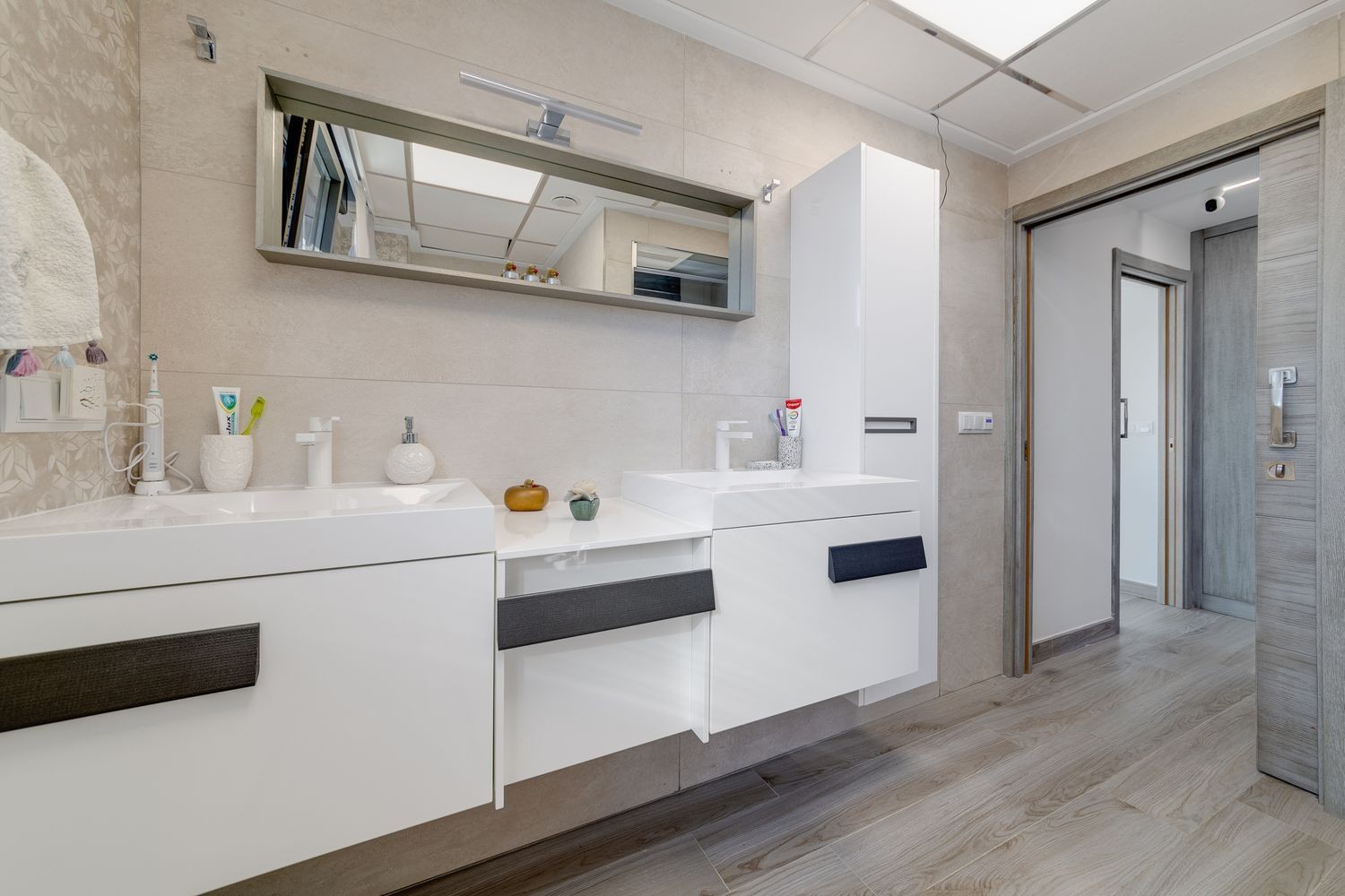 o_1j62fl1vr1m23105ouu0199kq6j2q