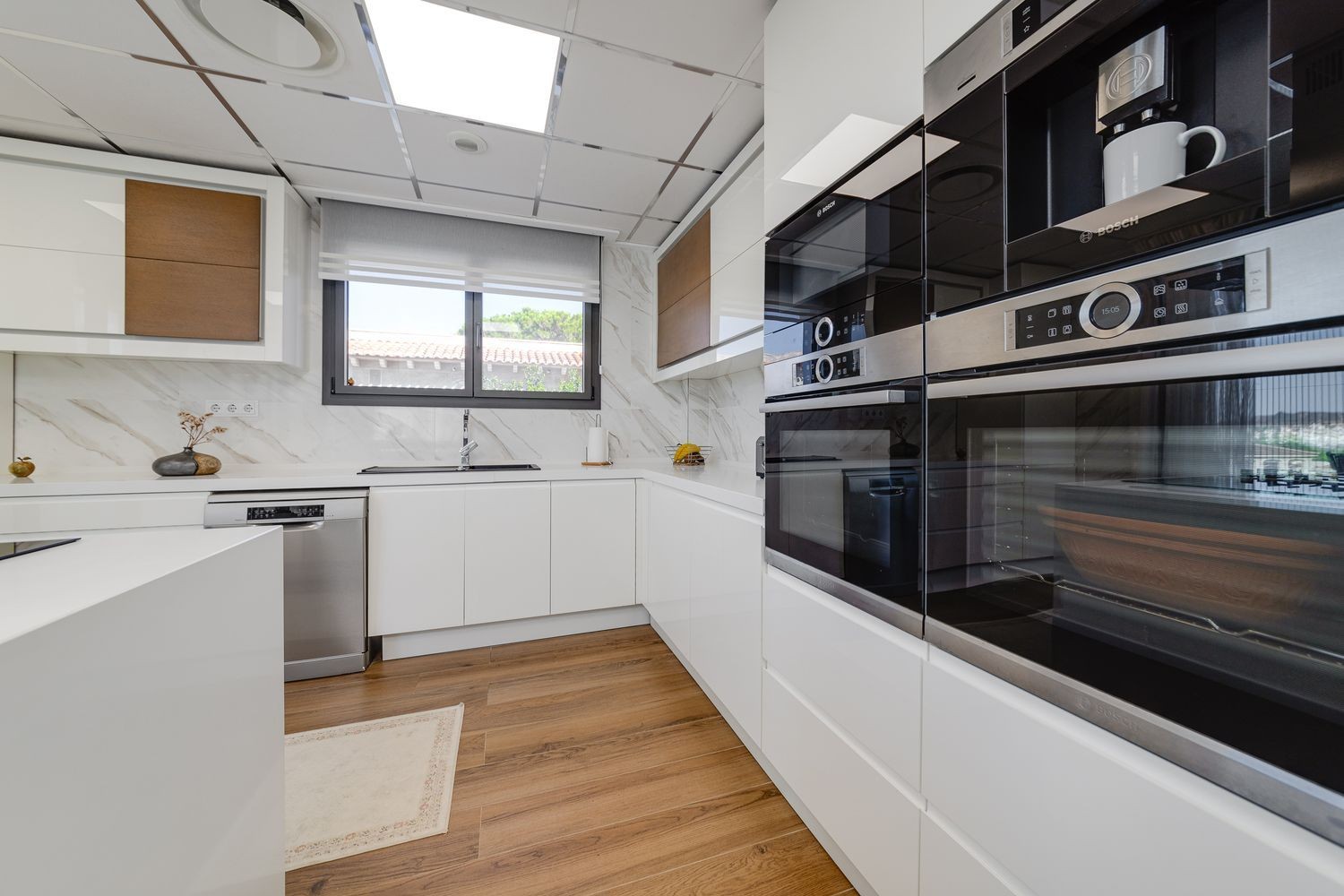 o_1j62fl1vr1opdc3qh766mgbt42m