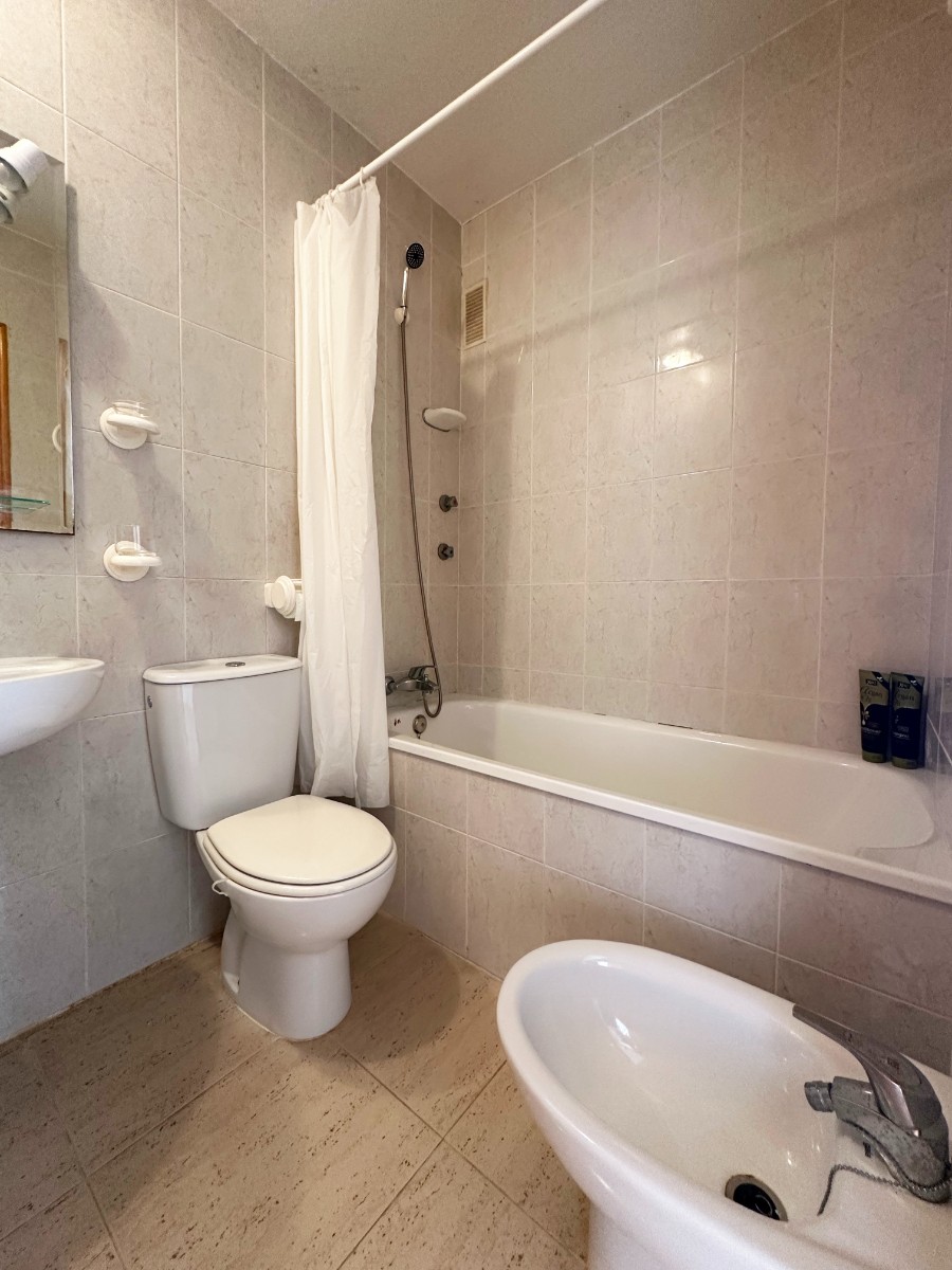 o_1j6akqtrhp9110ebrtr19bn19n930