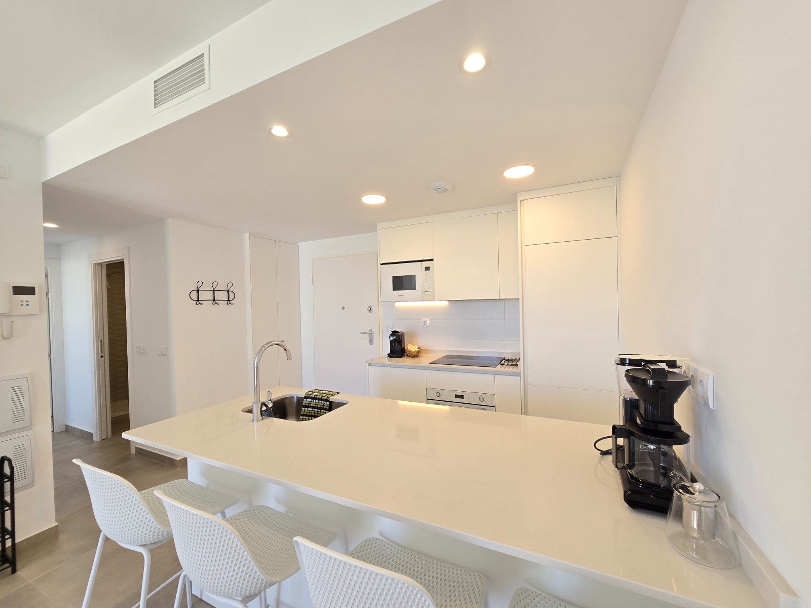 o_1j6g7oio8o6g15f31fog1rr4181u2q