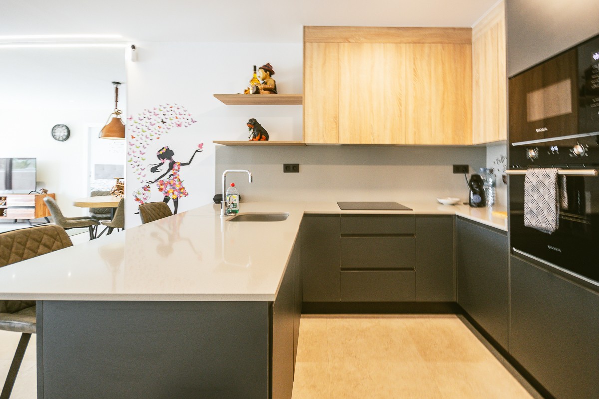 o_1j6kuvb1b1dqq6bgu4ulpobh32g