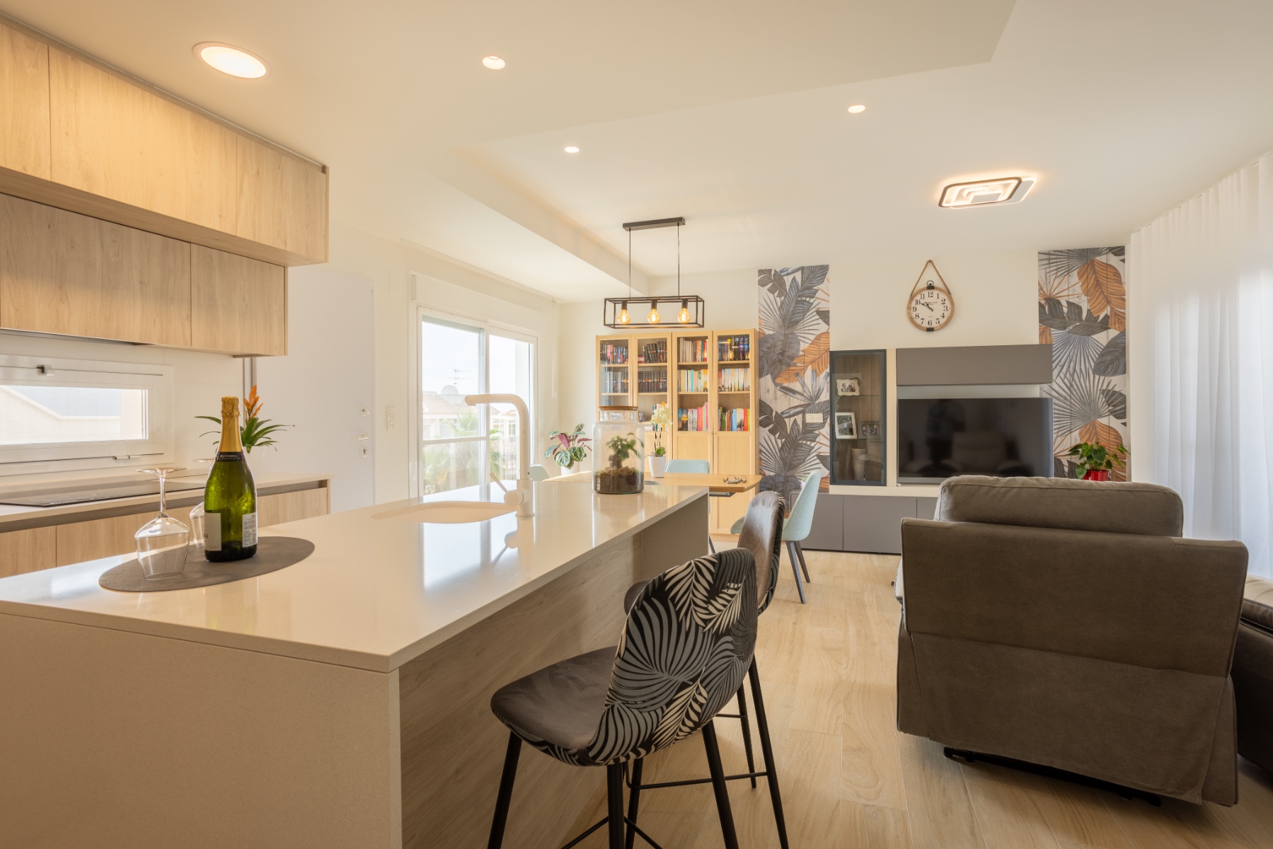 o_1j7ejauo510k7saf9ke3miubq63