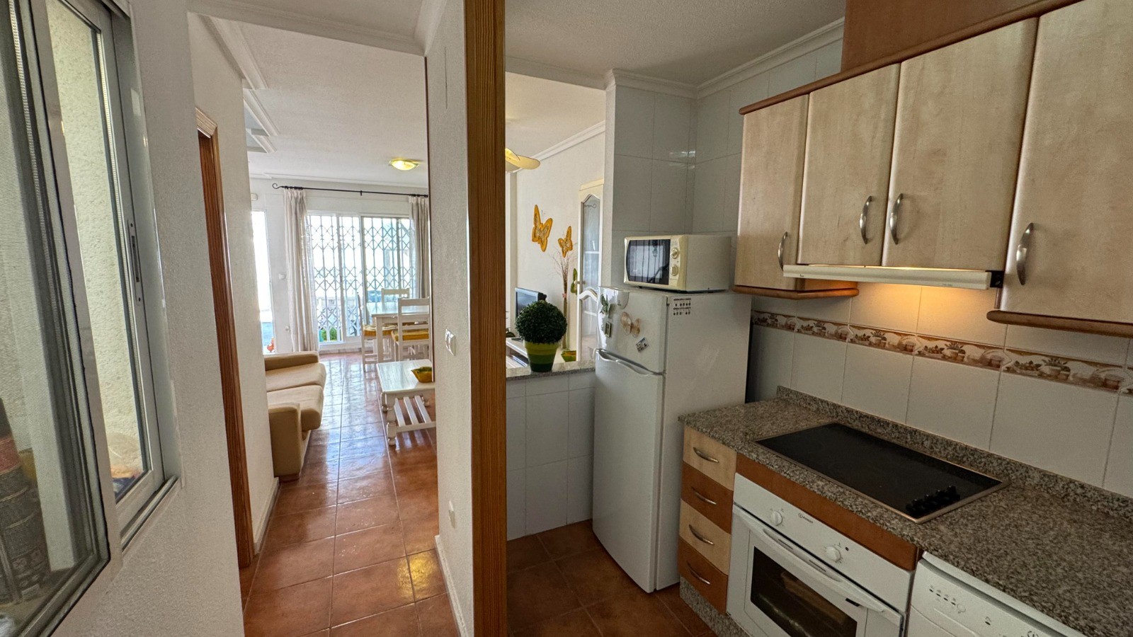 o_1j7eqem1n1e10au9gbf1824ast3a