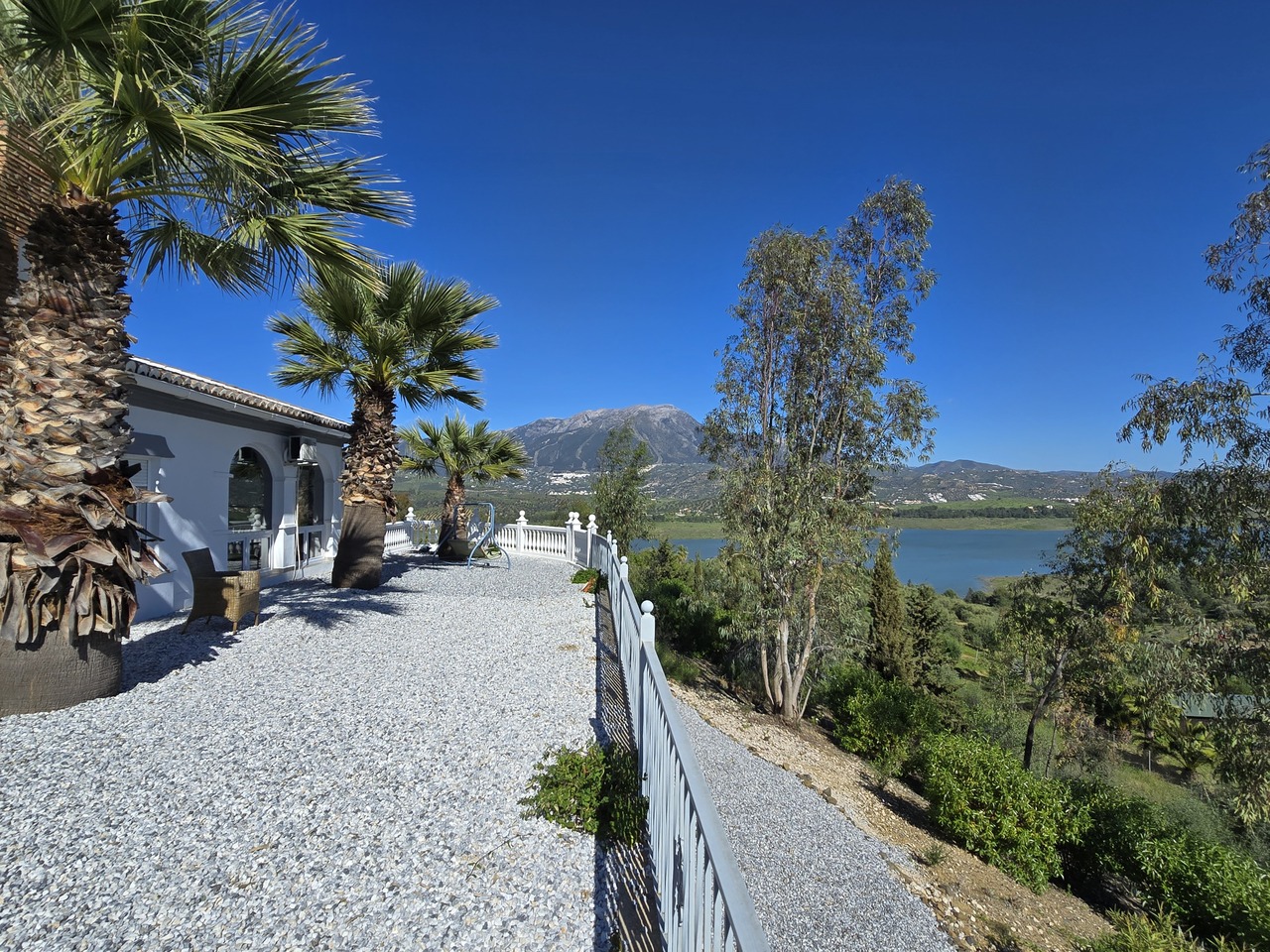 1351-villa-for-sale-in-vinuela-46597-large