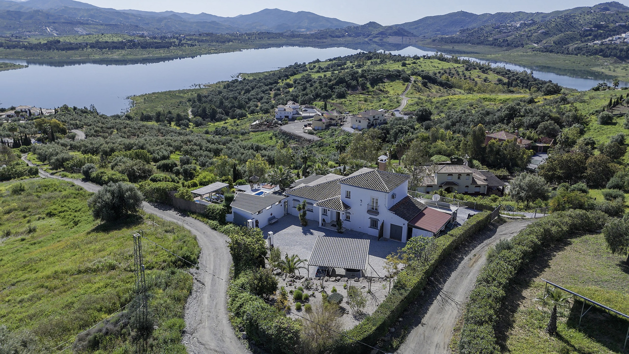 1351-villa-for-sale-in-vinuela-46816-large