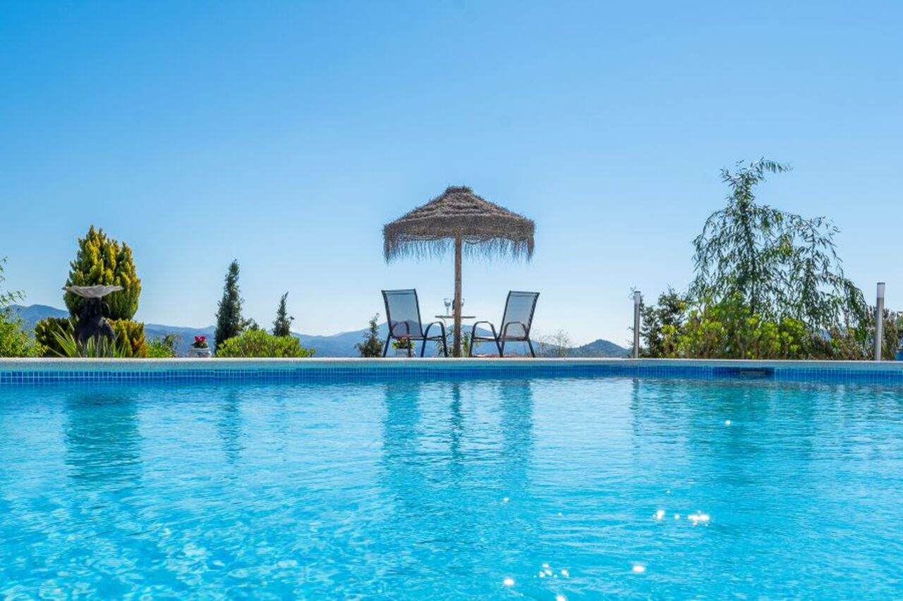 1351-villa-for-sale-in-vinuela-46829-large