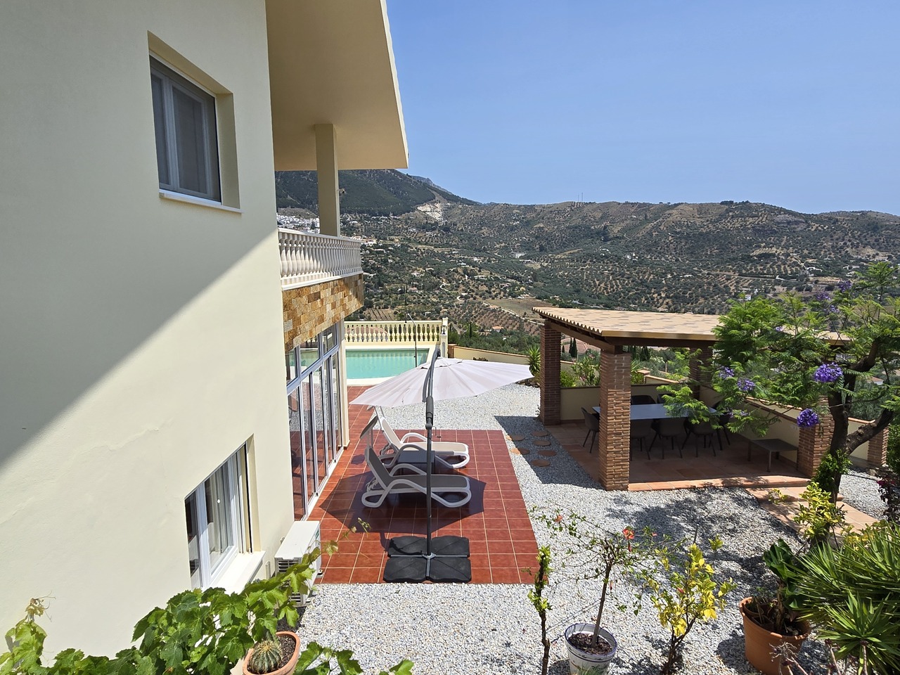 1366-villa-for-sale-in-alcaucin-47388-large