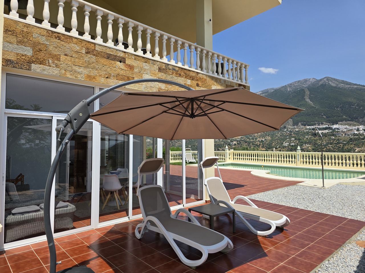 1366-villa-for-sale-in-alcaucin-47392-large