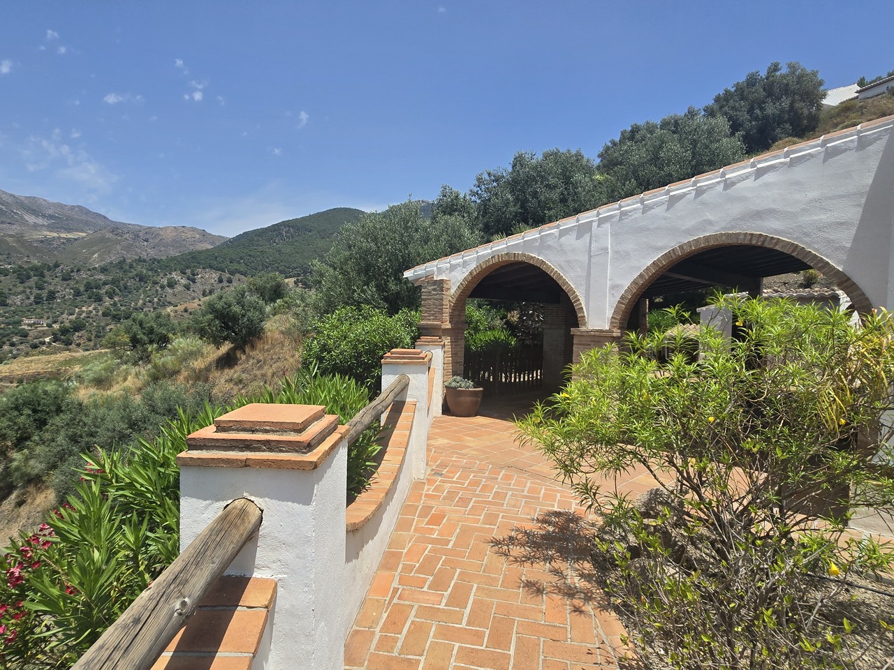 1367-villa-for-sale-in-alcaucin-47574-large