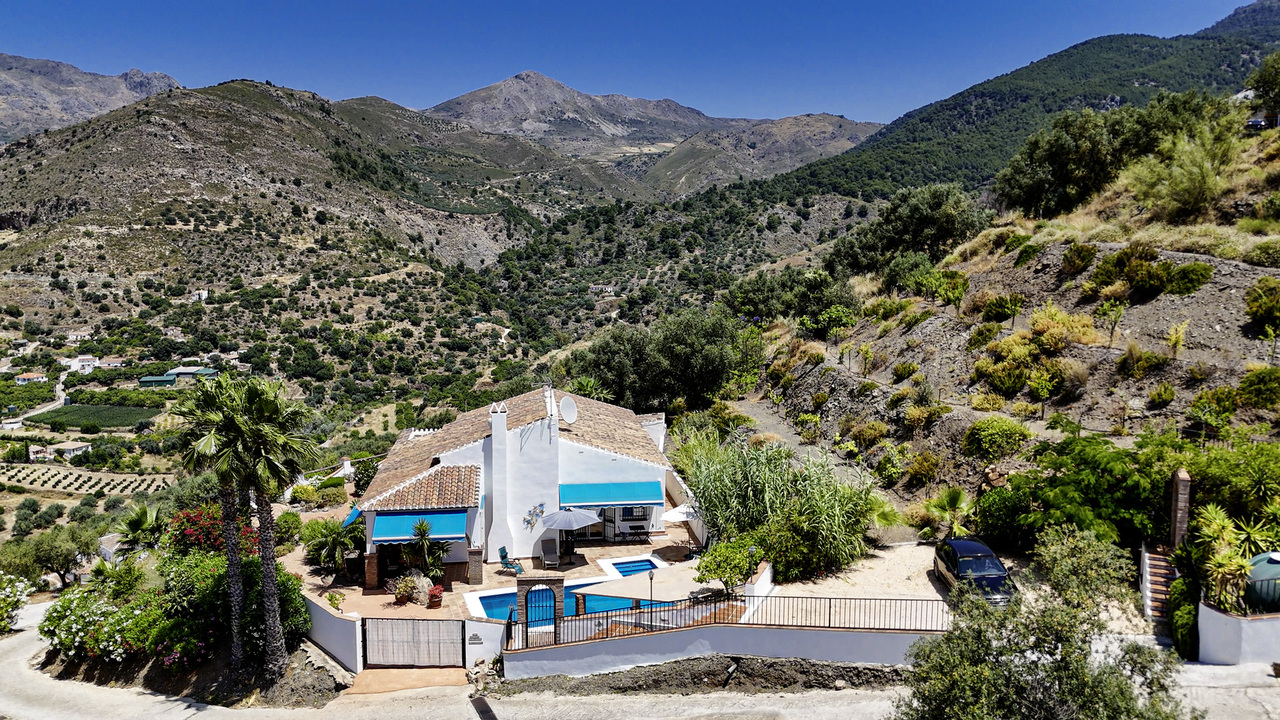 1367-villa-for-sale-in-alcaucin-47807-large