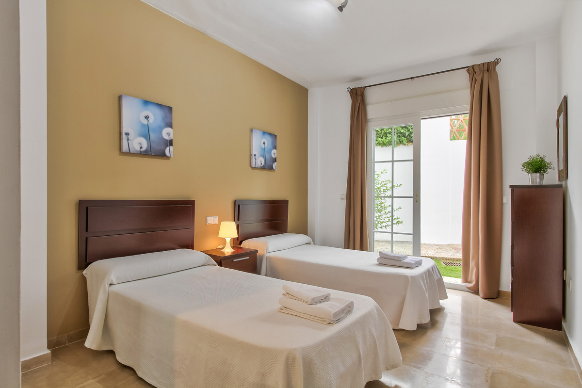 14-d70dc3102c00d7be0e872dfe1c1f86d7-1