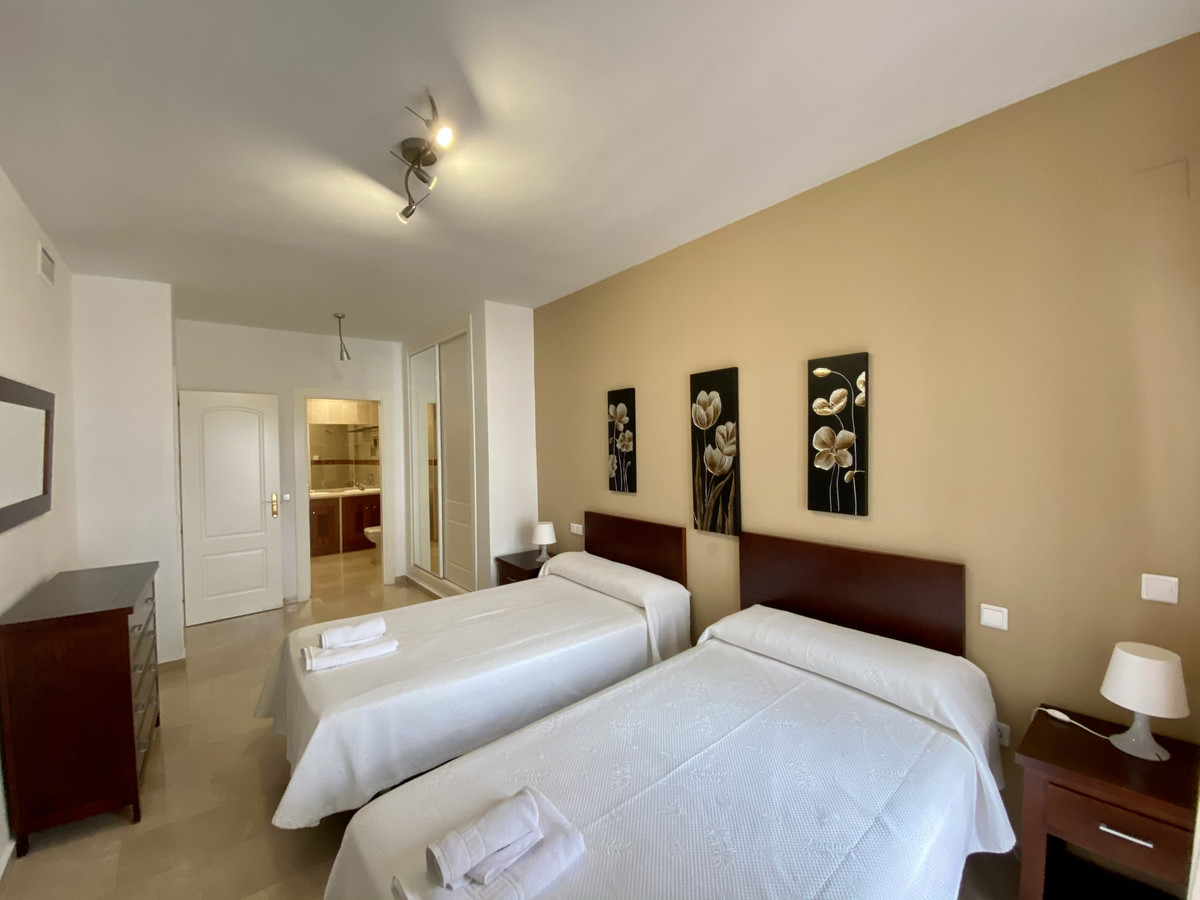 15-11d12f2f454f2f5e9b981fdd8b901d51-1